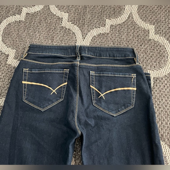 Bullhead Denim Co. Skinny (size 9) Regular Dark Wash Jeans - Picture 4 of 4